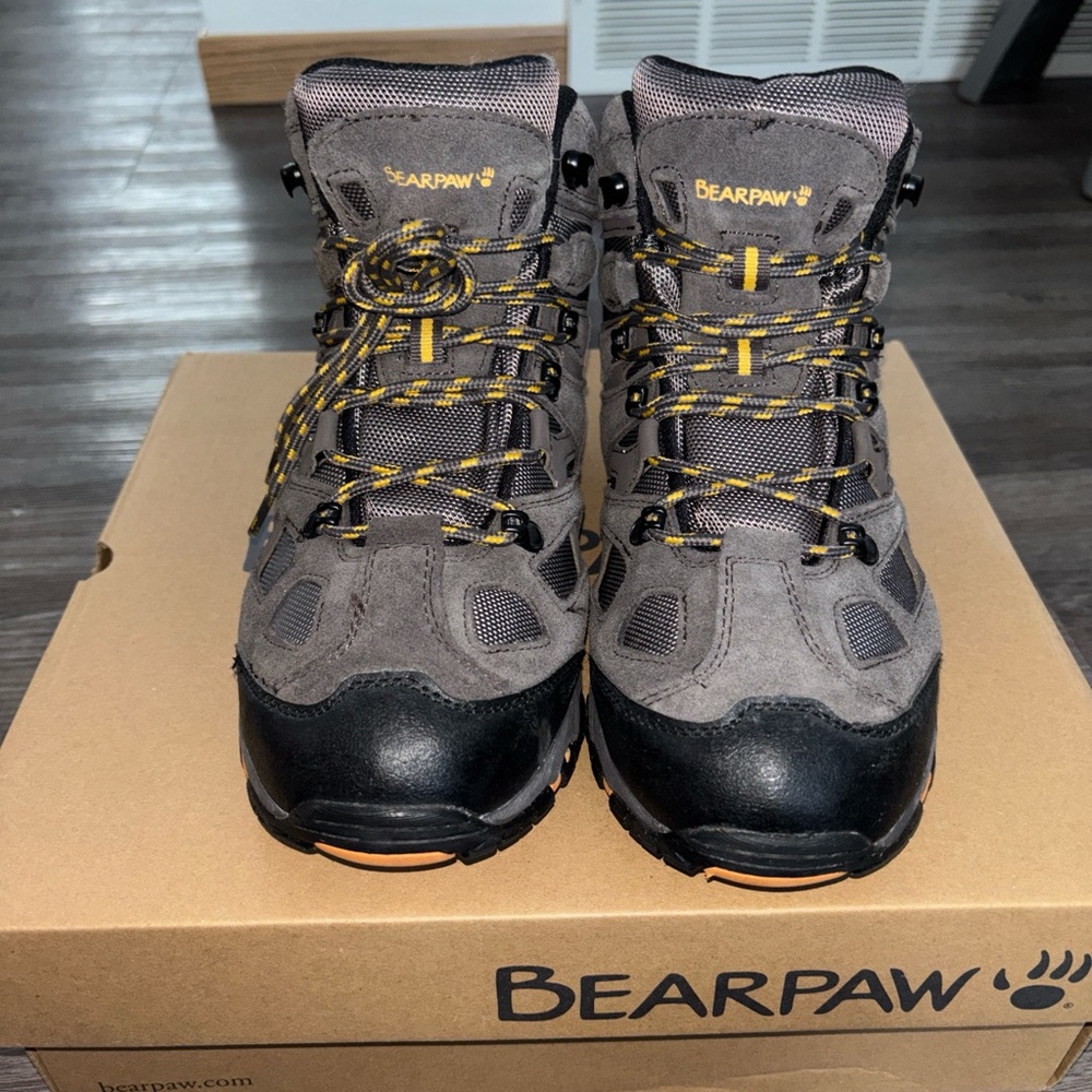 BearPaw Men's Black and Gray Hiking Boots